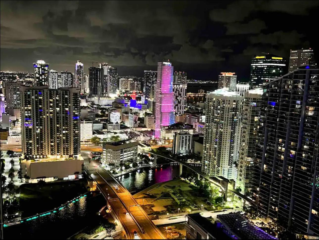 2 Story Loft Downtown Miami Leilighet Eksteriør bilde