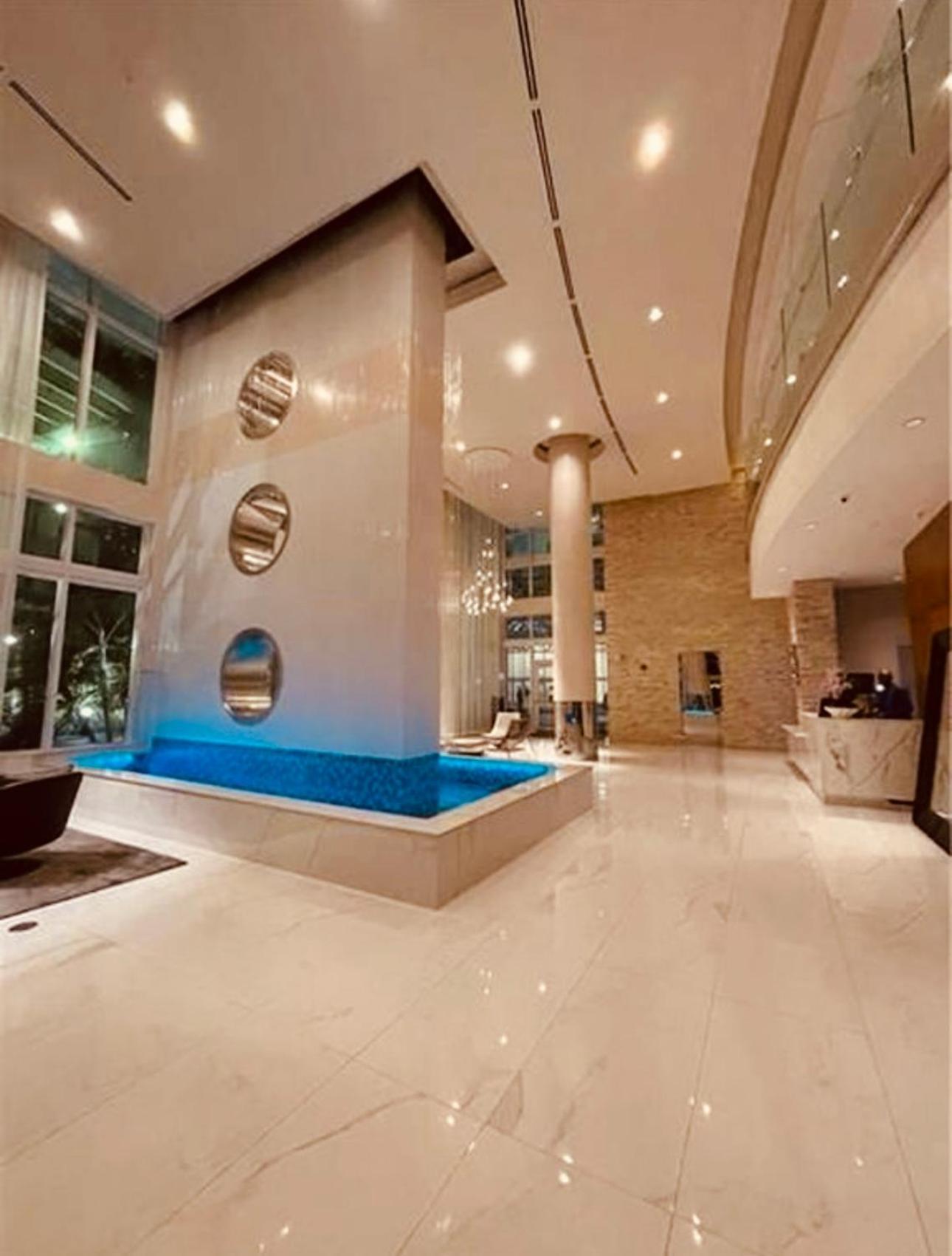 2 Story Loft Downtown Miami Leilighet Eksteriør bilde