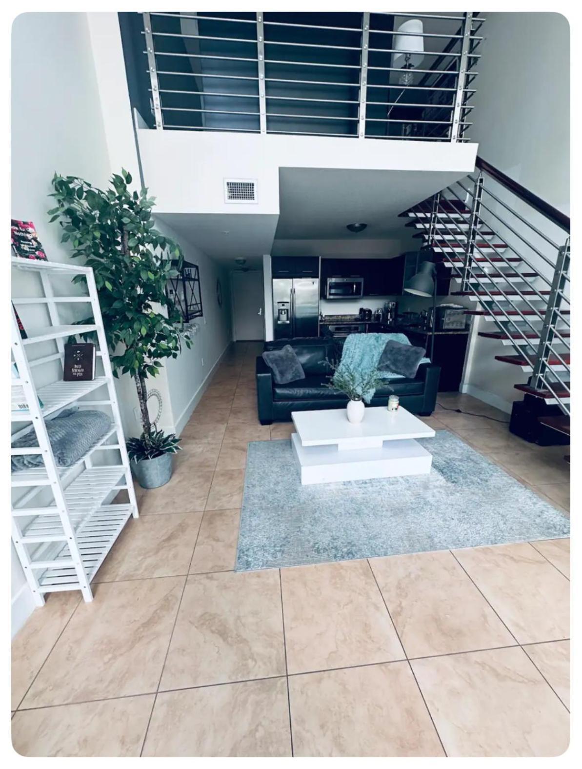 2 Story Loft Downtown Miami Leilighet Eksteriør bilde