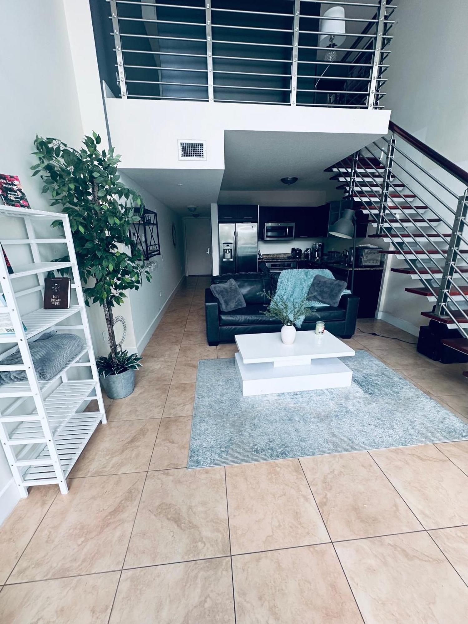 2 Story Loft Downtown Miami Leilighet Eksteriør bilde